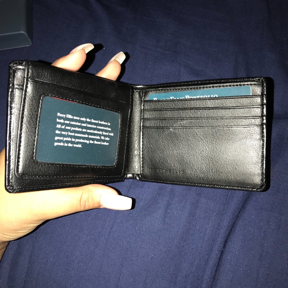 Brand new Perry Ellis Wallet